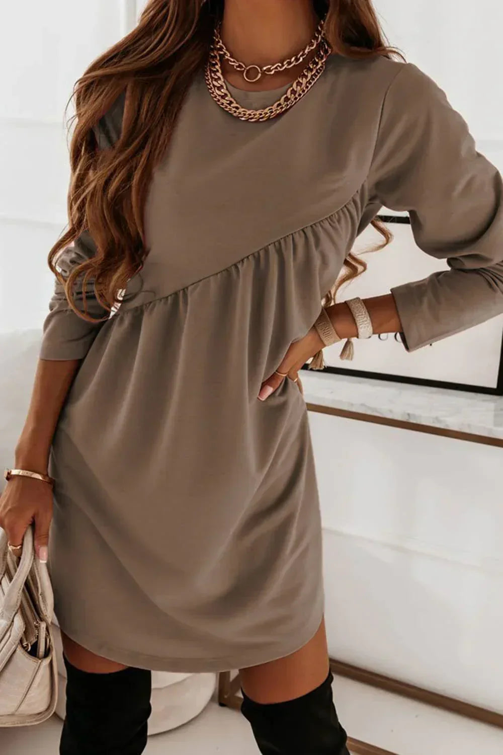 Carla - Long-sleeved O-neck mini dress in solid color