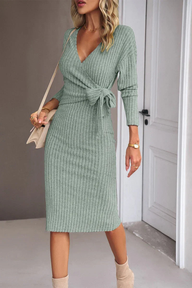 Eliana - Celebrity Elegant Solid Dresses with V-neck and One Step Skirt