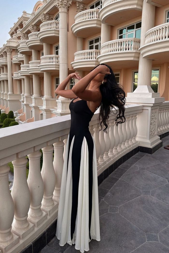 Elara | Flowing Maxi Dress